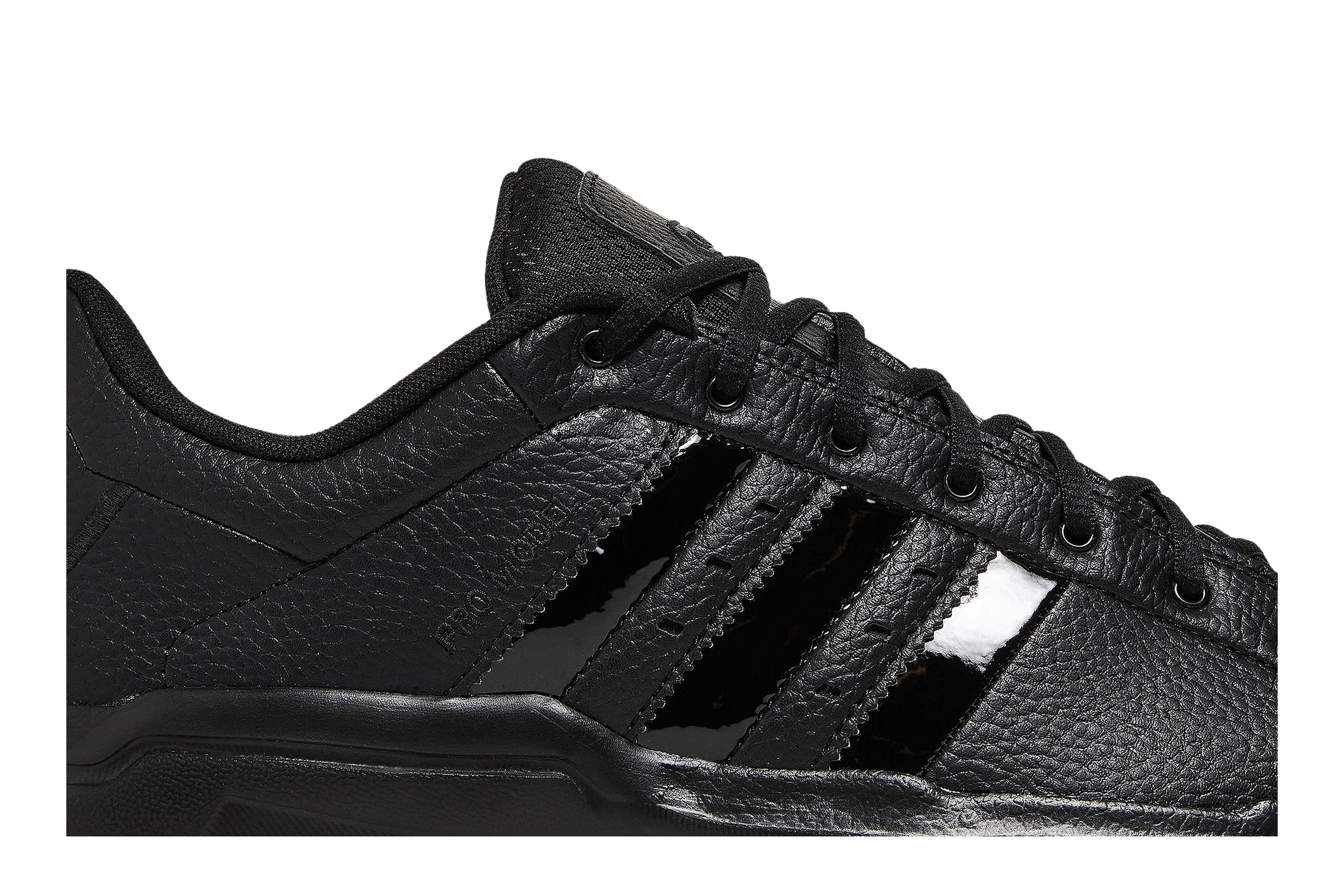 Buy Pro Model 2G Low Triple Black FX7100 GOAT DE