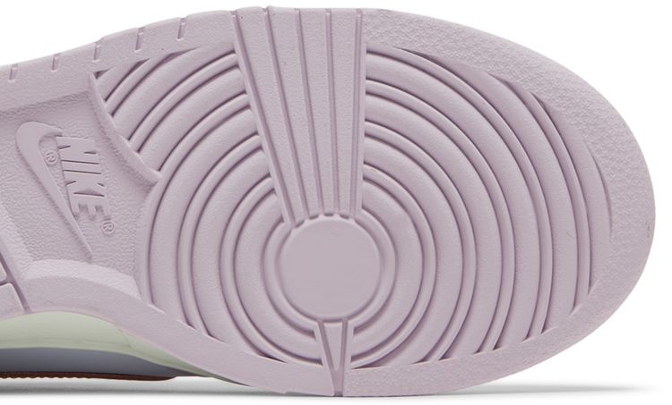 Nike Wmns Dunk Low Easter