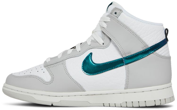 Nike Wmns Dunk High FLS