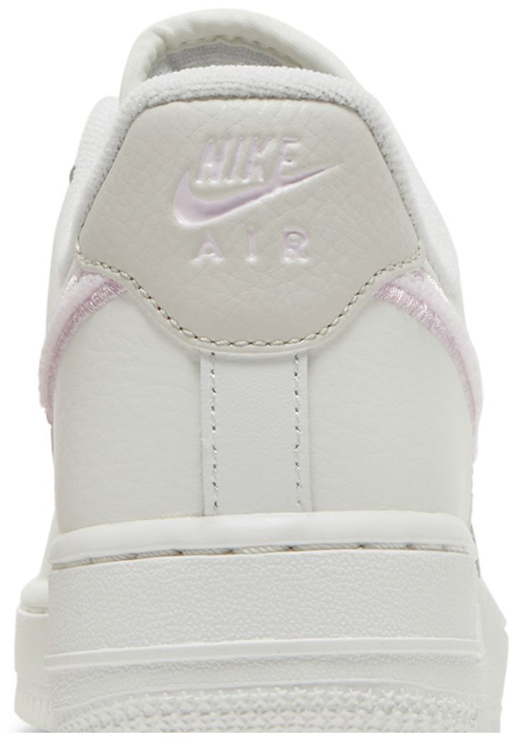 Nike Wmns Air Force 1 07 Chenille Swoosh