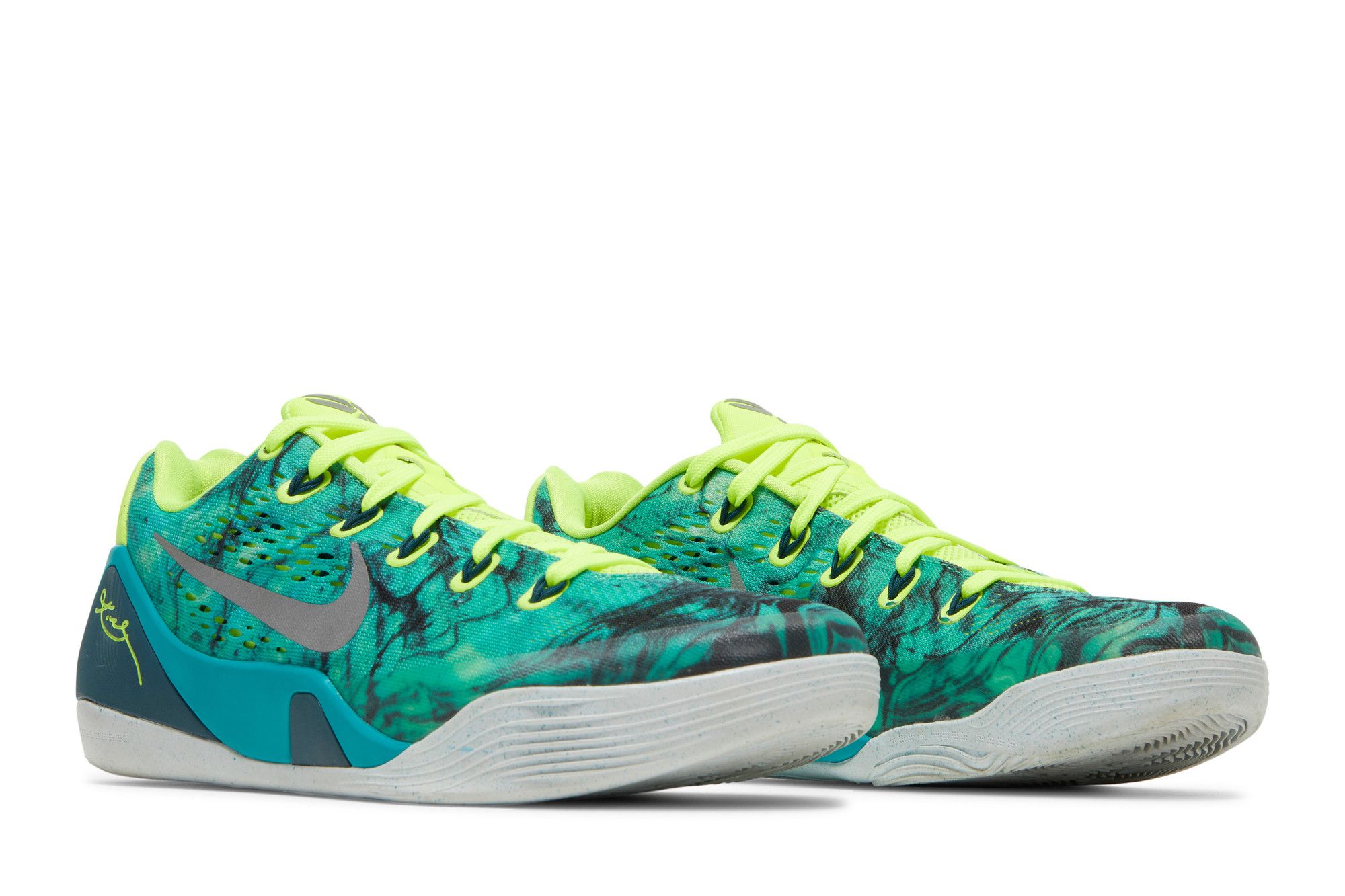 Buy Kobe 9 EM Easter 646701 300 GOAT
