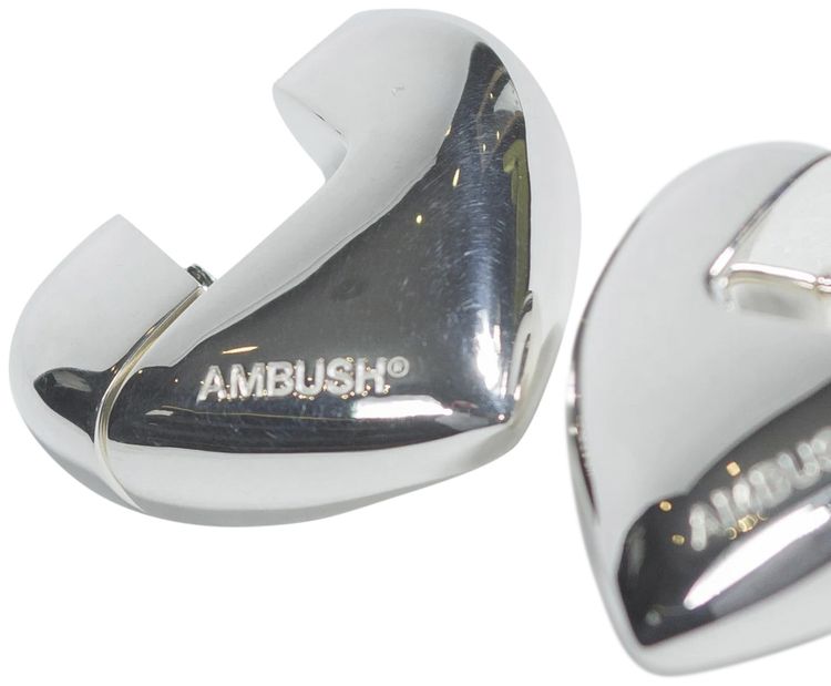 Ambush Small Solid Heart Earrings Silver
