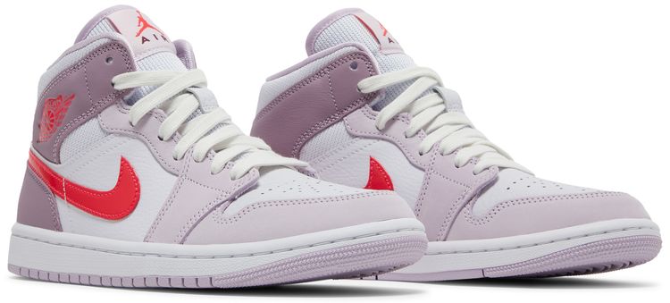 Wmns Air Jordan 1 Mid Valentines Day