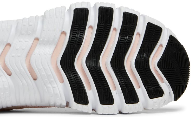 Nike Wmns Free Metcon 4 Light Soft Pink