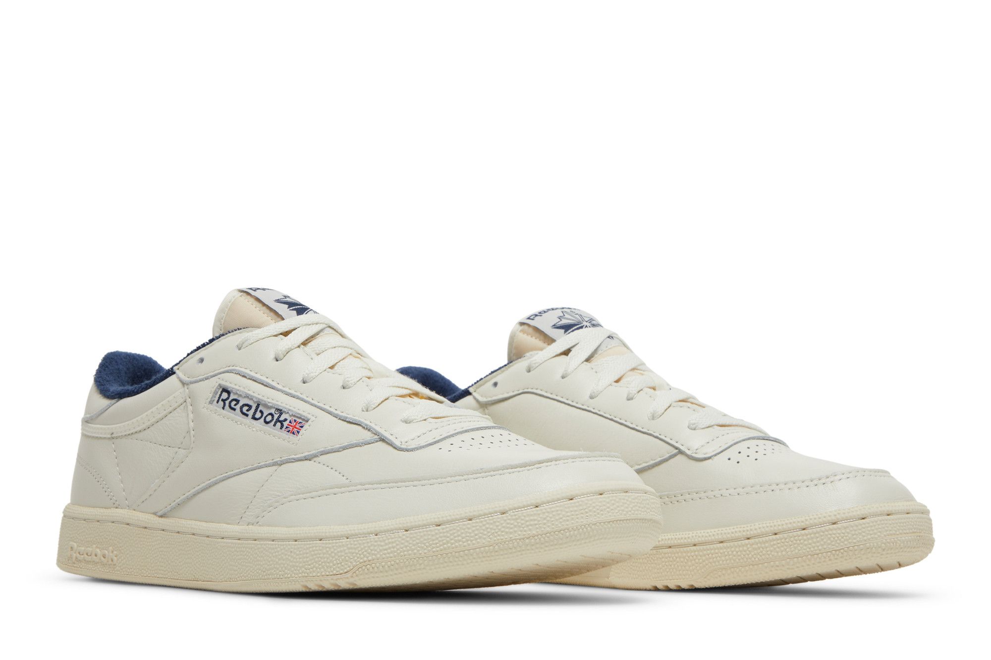 Reebok club c 85 vintage off white top