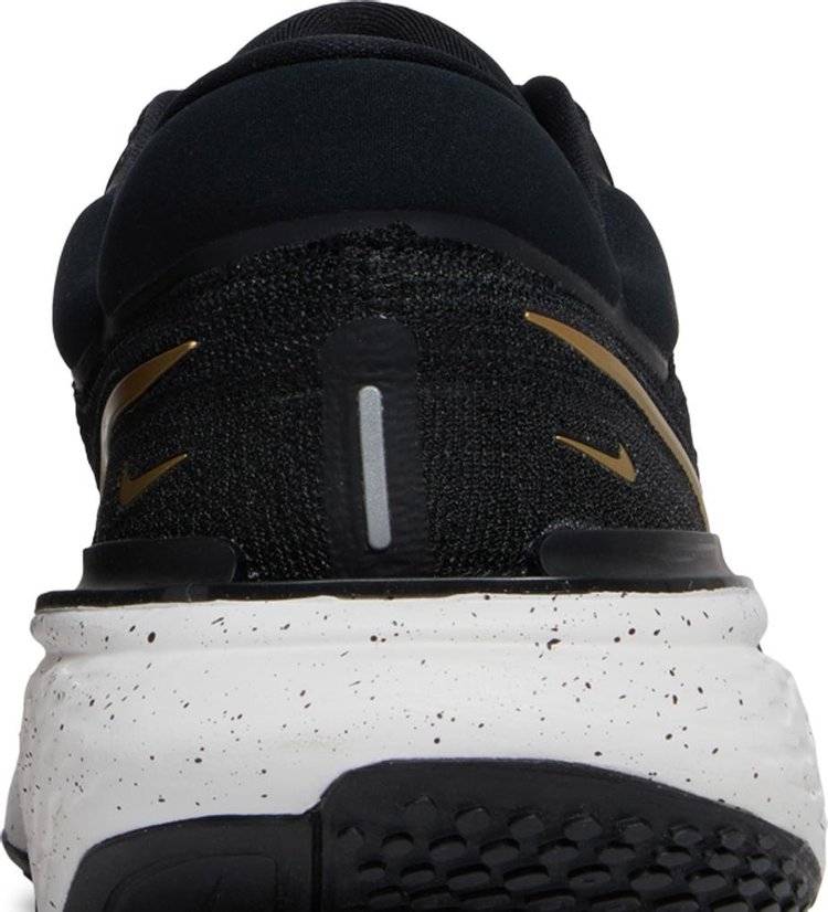 ZoomX Invincible Run Flyknit Black Metallic Gold