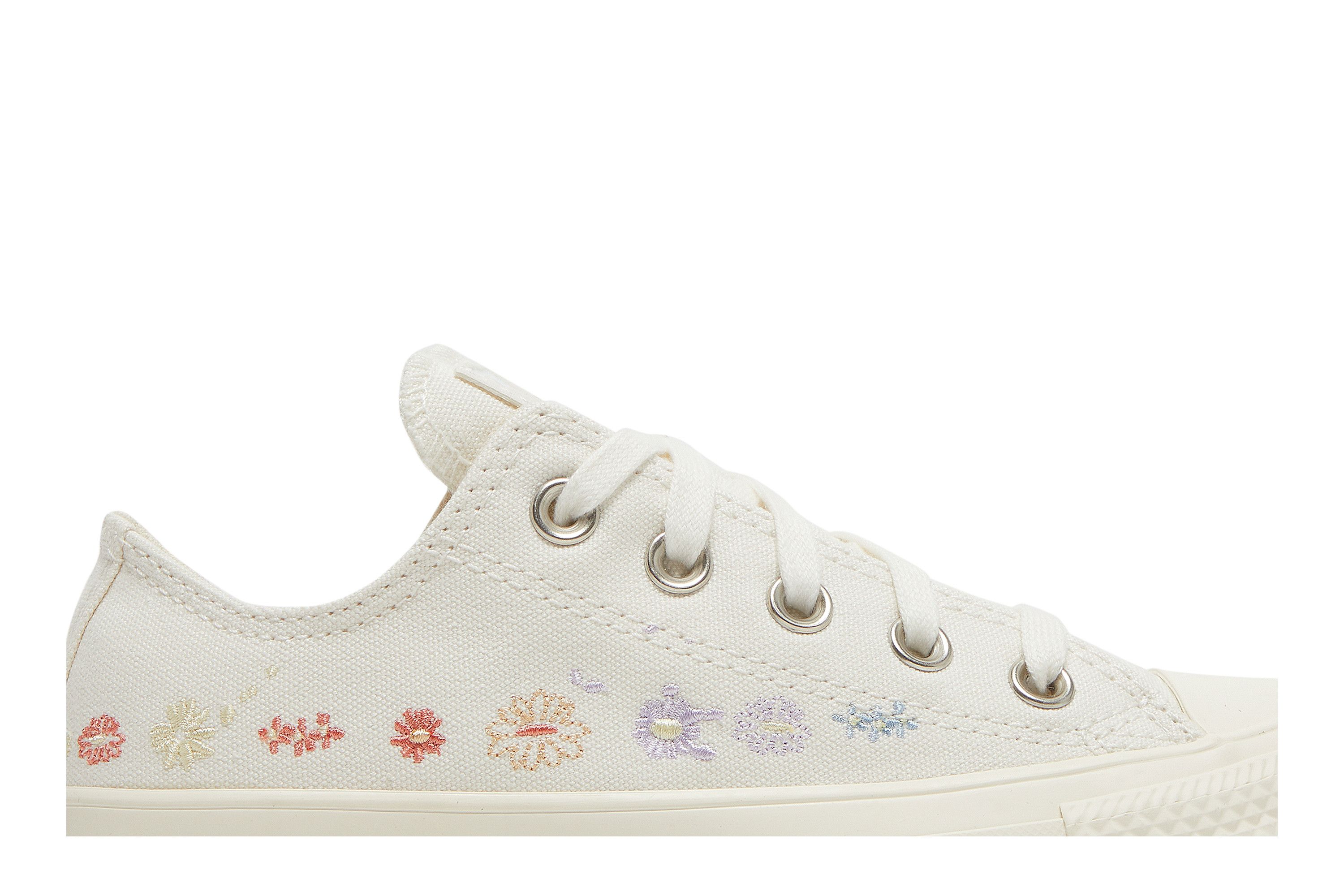 Chuck taylor embroidered top