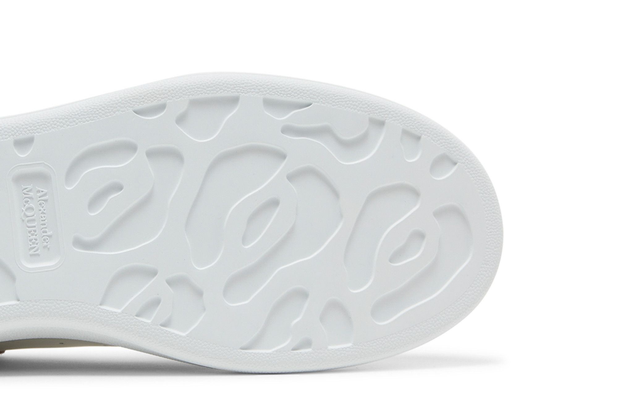 Oversized sneaker fake clearance