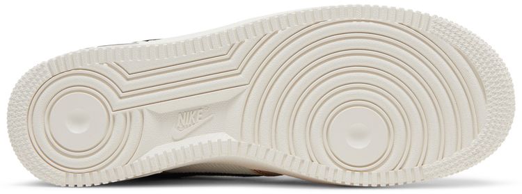 Nike Wmns Air Force 1 07 Ale Brown