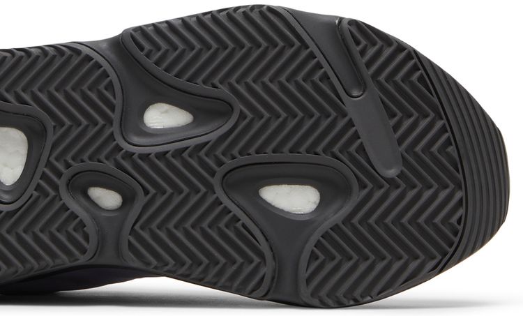 Yeezy Boost 700 MNVN Geode