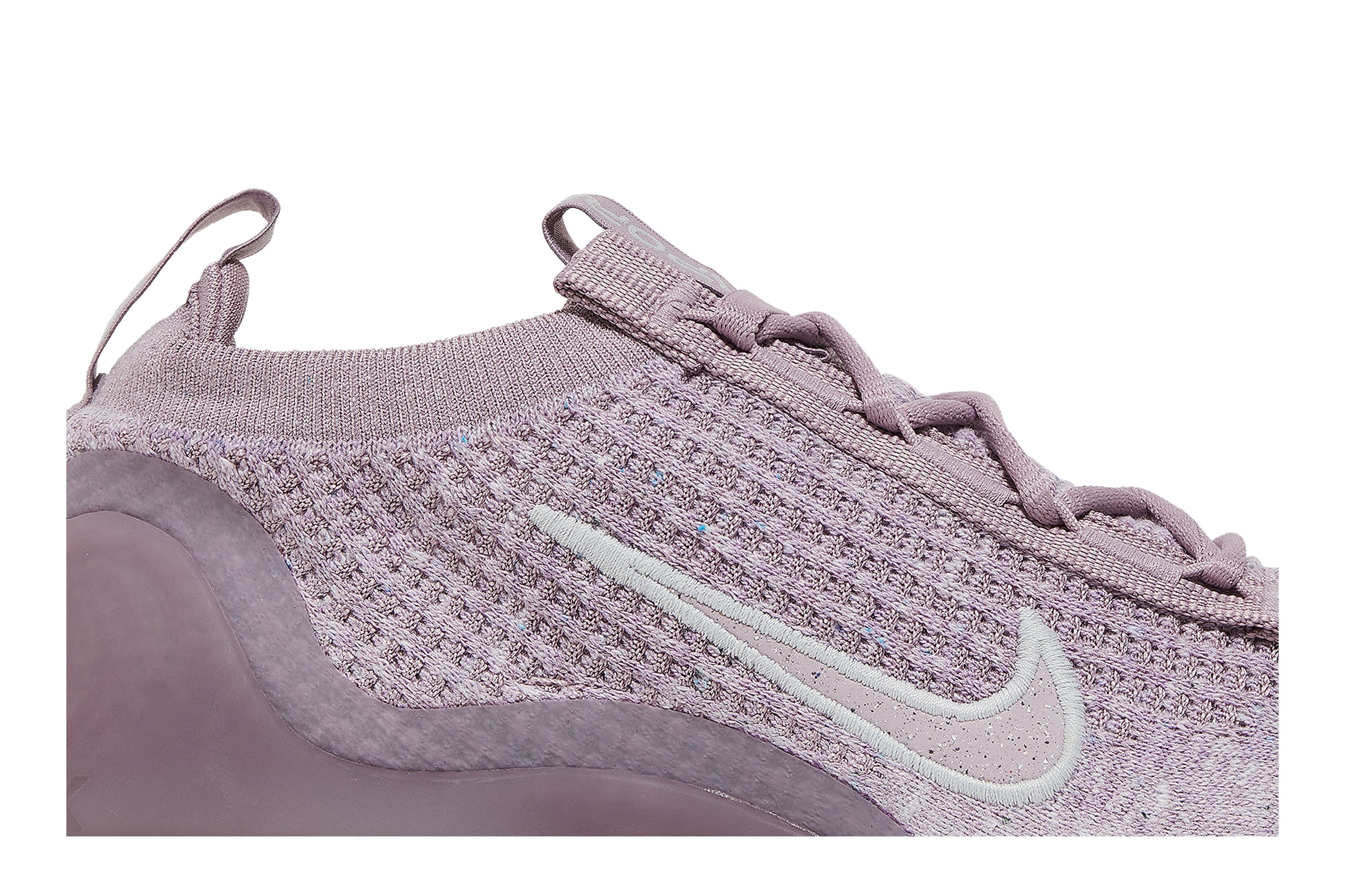 Vapormax plum fog hot sale