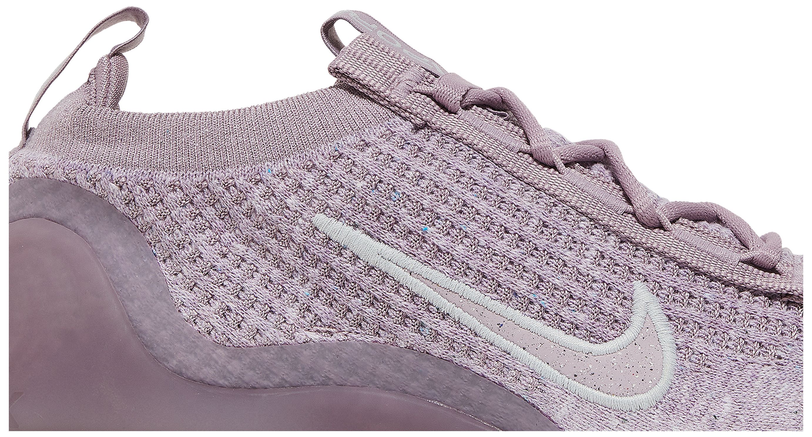 plum vapormax flyknit