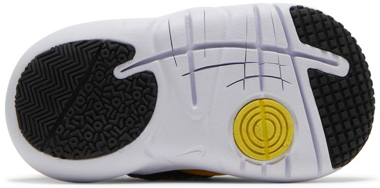 Nike Flex Advance TD Go The Extra Smile