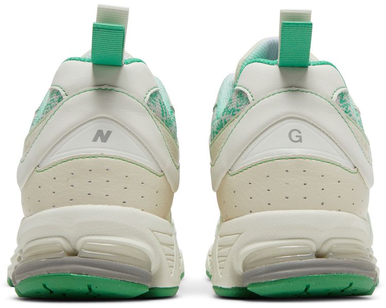 GANNI x 2002R Turtledove