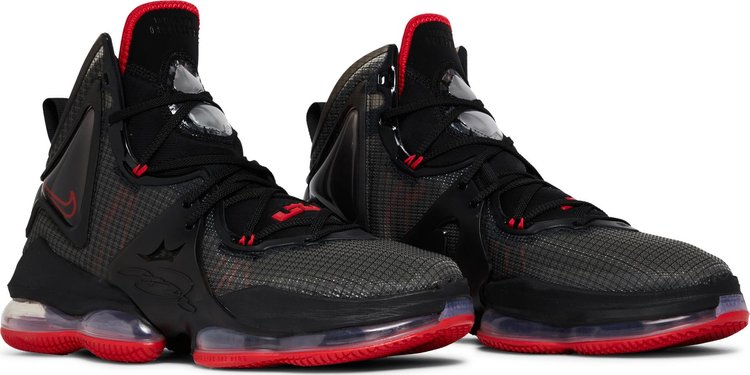 LeBron 19 Bred