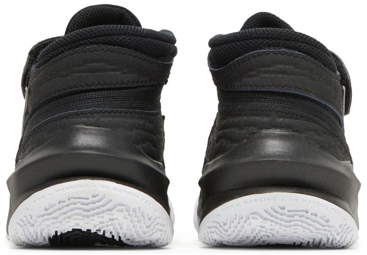 Nike Team Hustle D10 FlyEase GS Black Metallic Silver