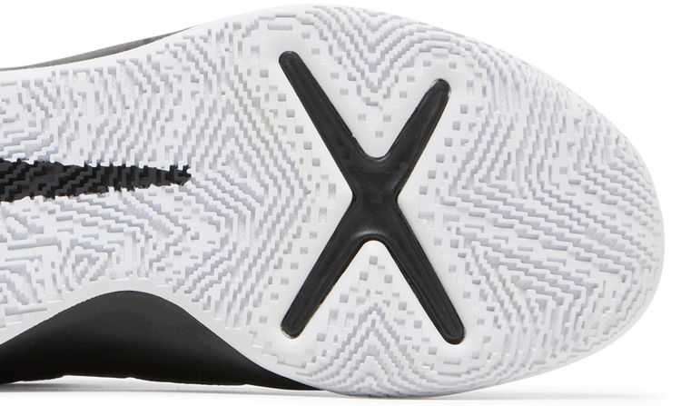 Nike Team Hustle D10 FlyEase GS Black Metallic Silver