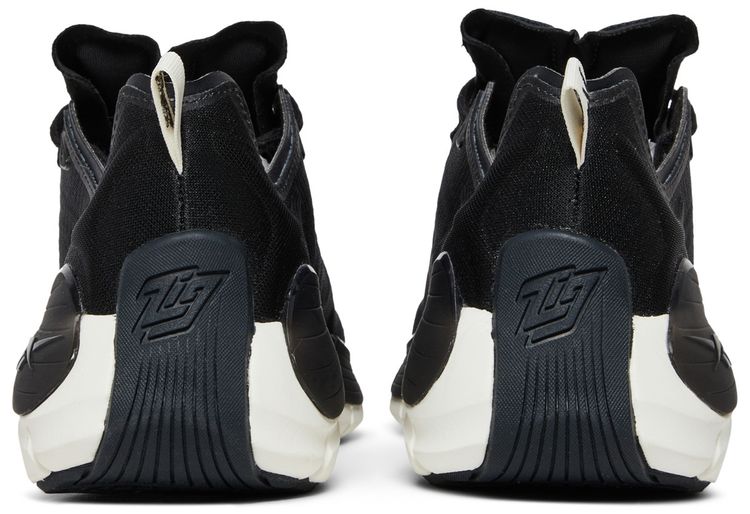 Reebok Zig Kinetica 2 Grow Night Black