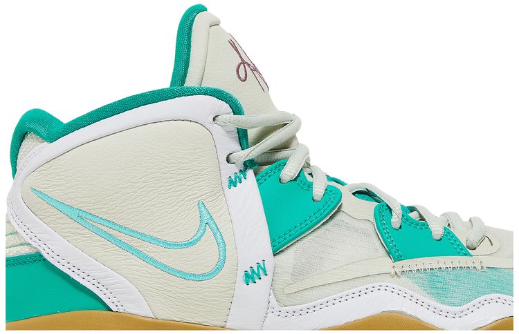 Sue Bird x Kyrie Infinity Golden Tribute