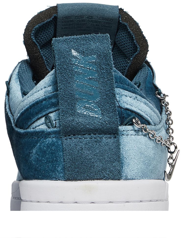 Nike Wmns Dunk Low Disrupt Lucky Charms   Ash Green