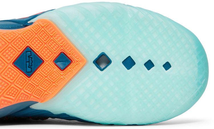 Nike LeBron James Family Foundation x LeBron 18 GS We Are Family