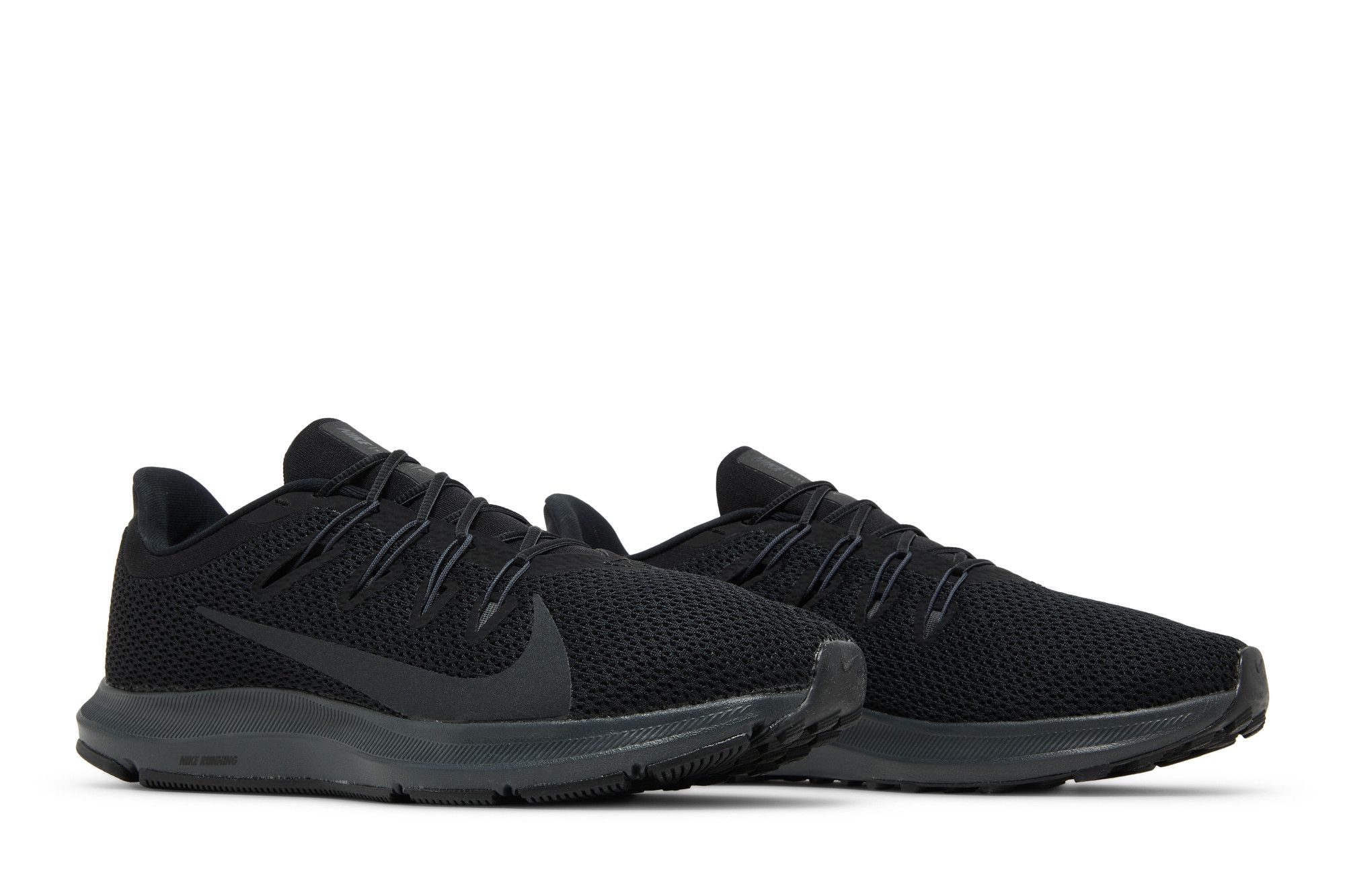 Nike quest 2 ld00 top