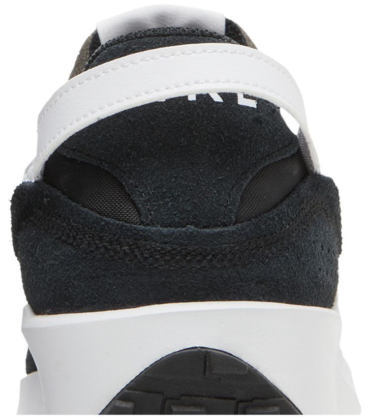 Waffle Debut Black White