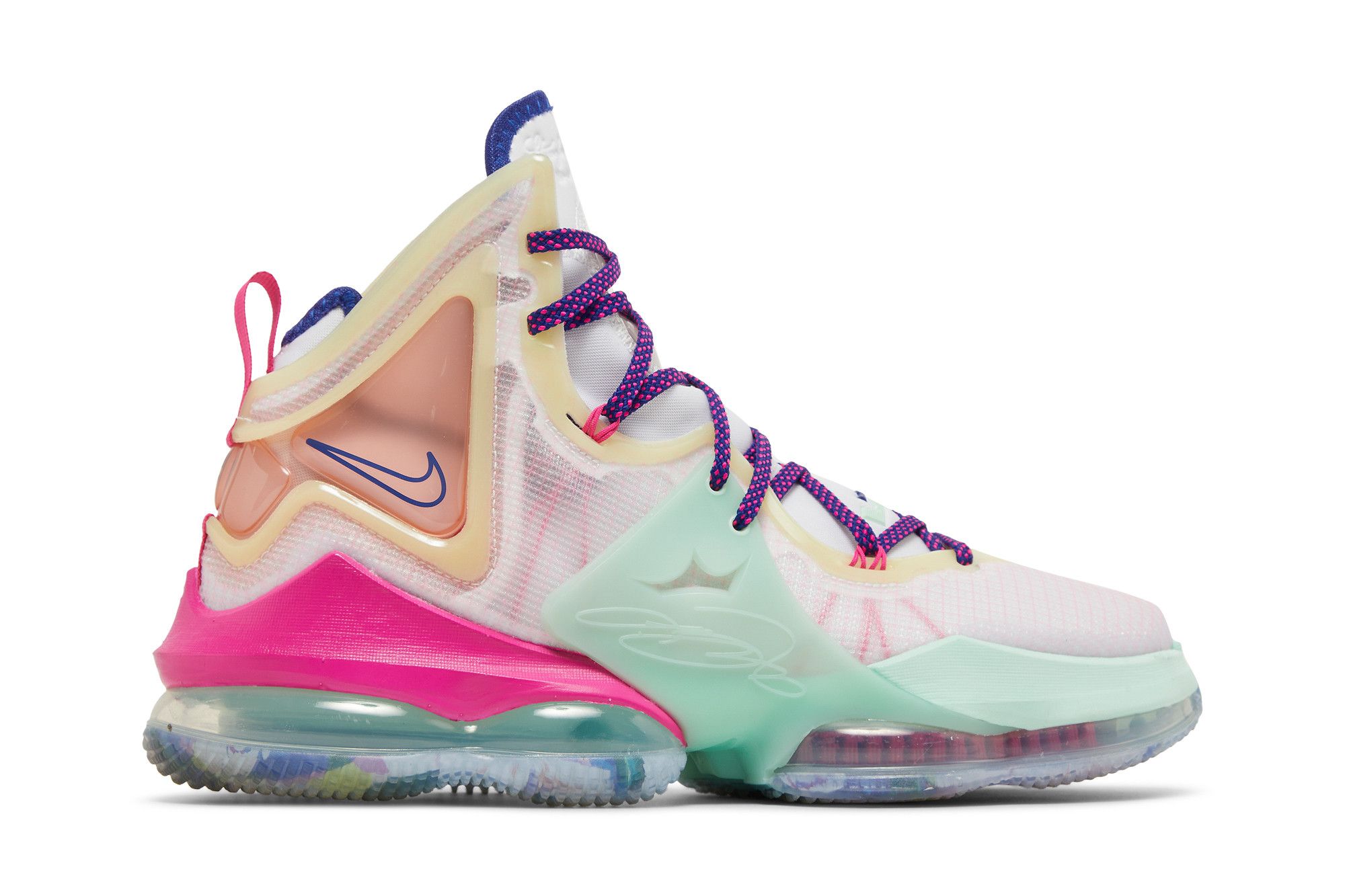 Buy LeBron 19 EP Valentine s Day DH8460 900 GOAT UK