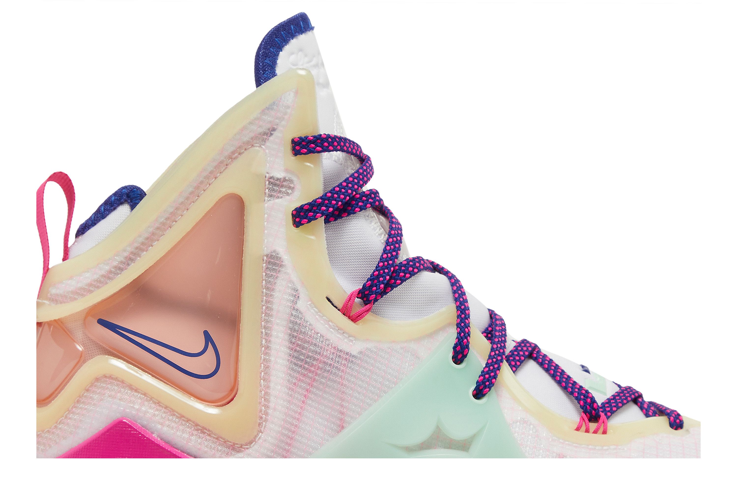 Buy LeBron 19 EP Valentine s Day DH8460 900 GOAT