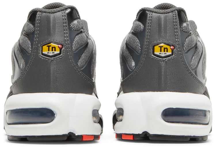 Nike Air Max Plus SE Iron Grey Metallic Gold