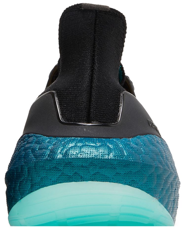 Adidas UltraBoost 22 Black Mint Rush