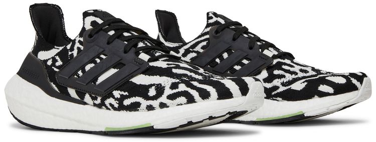 Adidas UltraBoost 22 Zebra