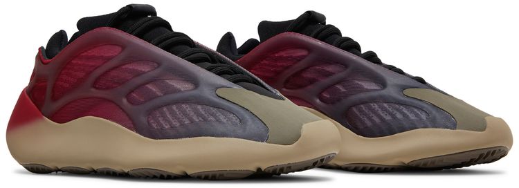 Yeezy 700 V3 Fade Carbon