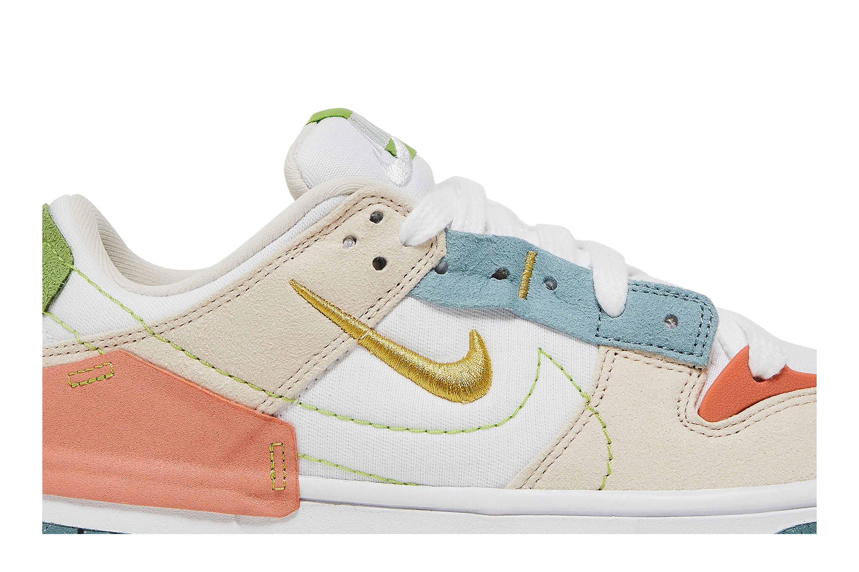 Nike WMNS Dunk Low 