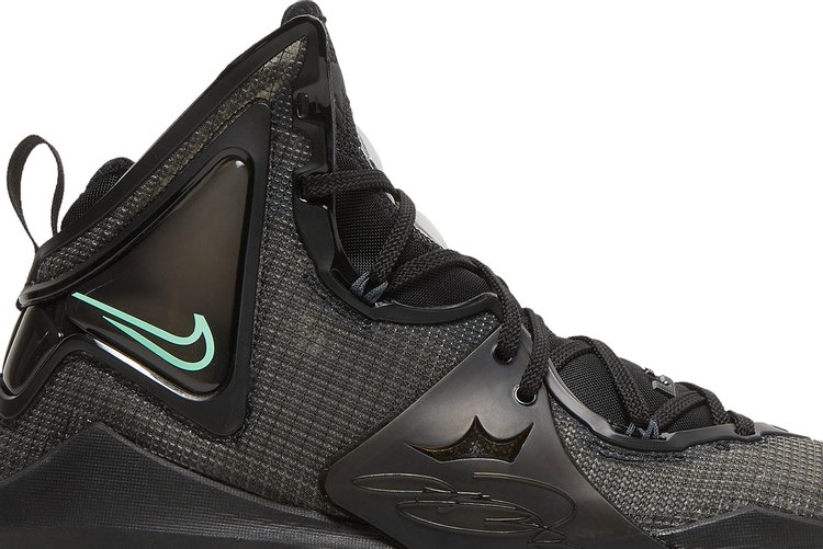 LeBron 19 Black Green Glow