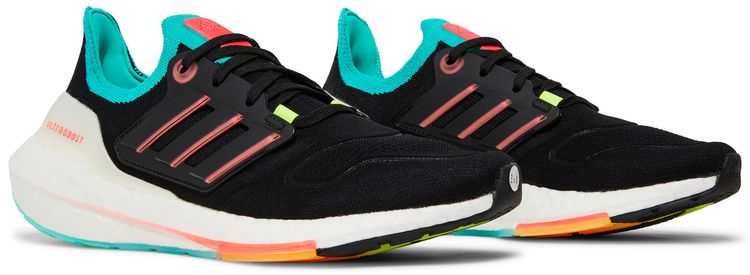 Adidas UltraBoost 22 Black Turbo Mint