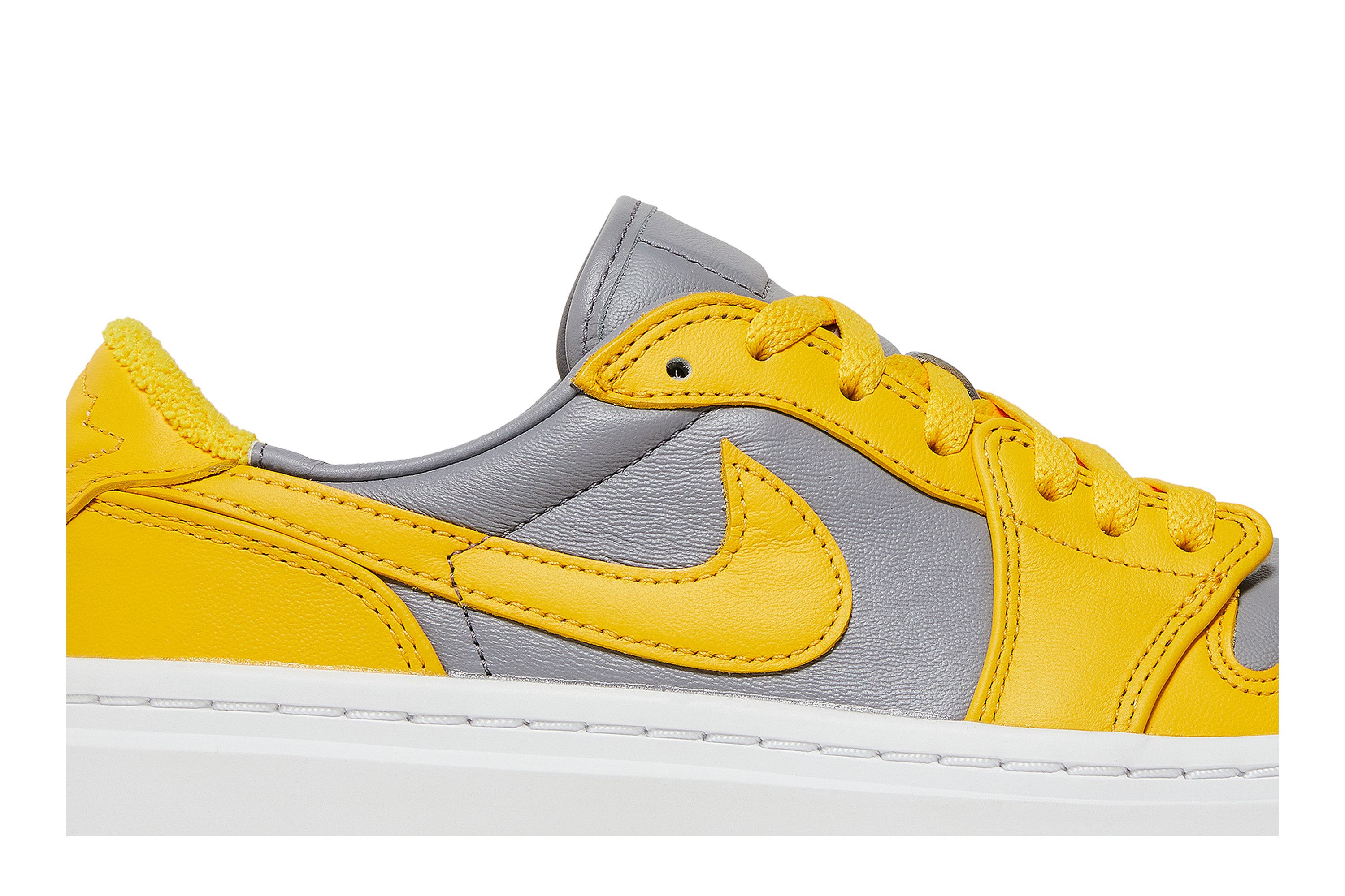 stockx dunk low varsity maize