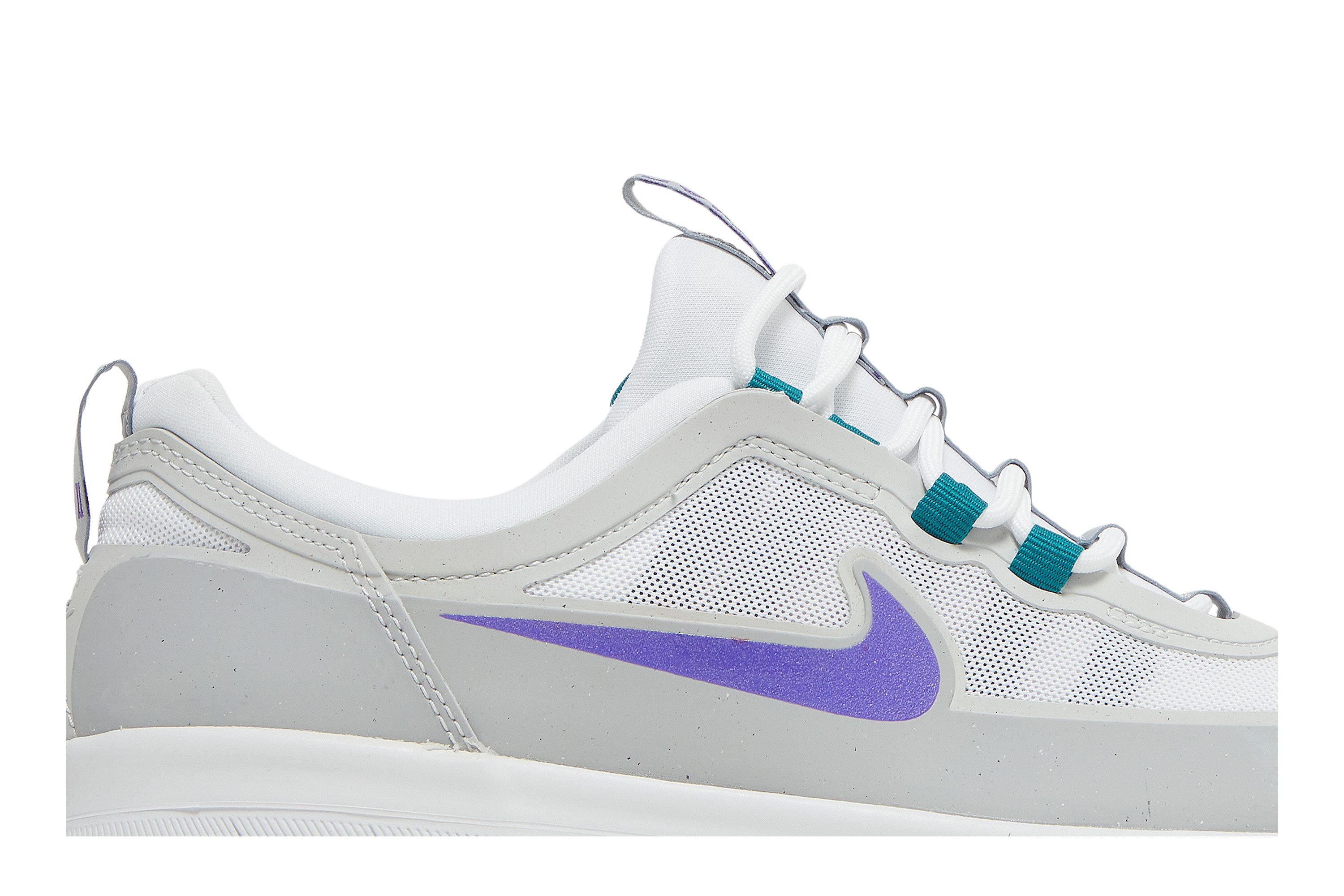 Size 13.0 Nyjah Free 2 SB Grape