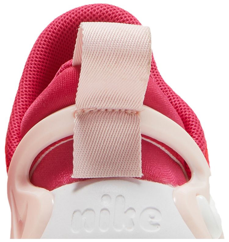 Nike Dynamo Go TD Strawberry