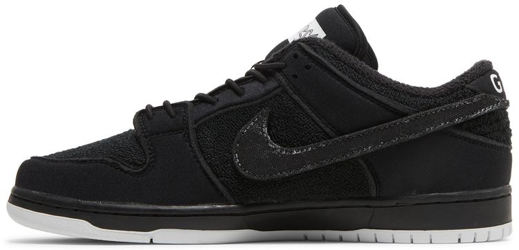 Gnarhunters x Dunk Low SB Black