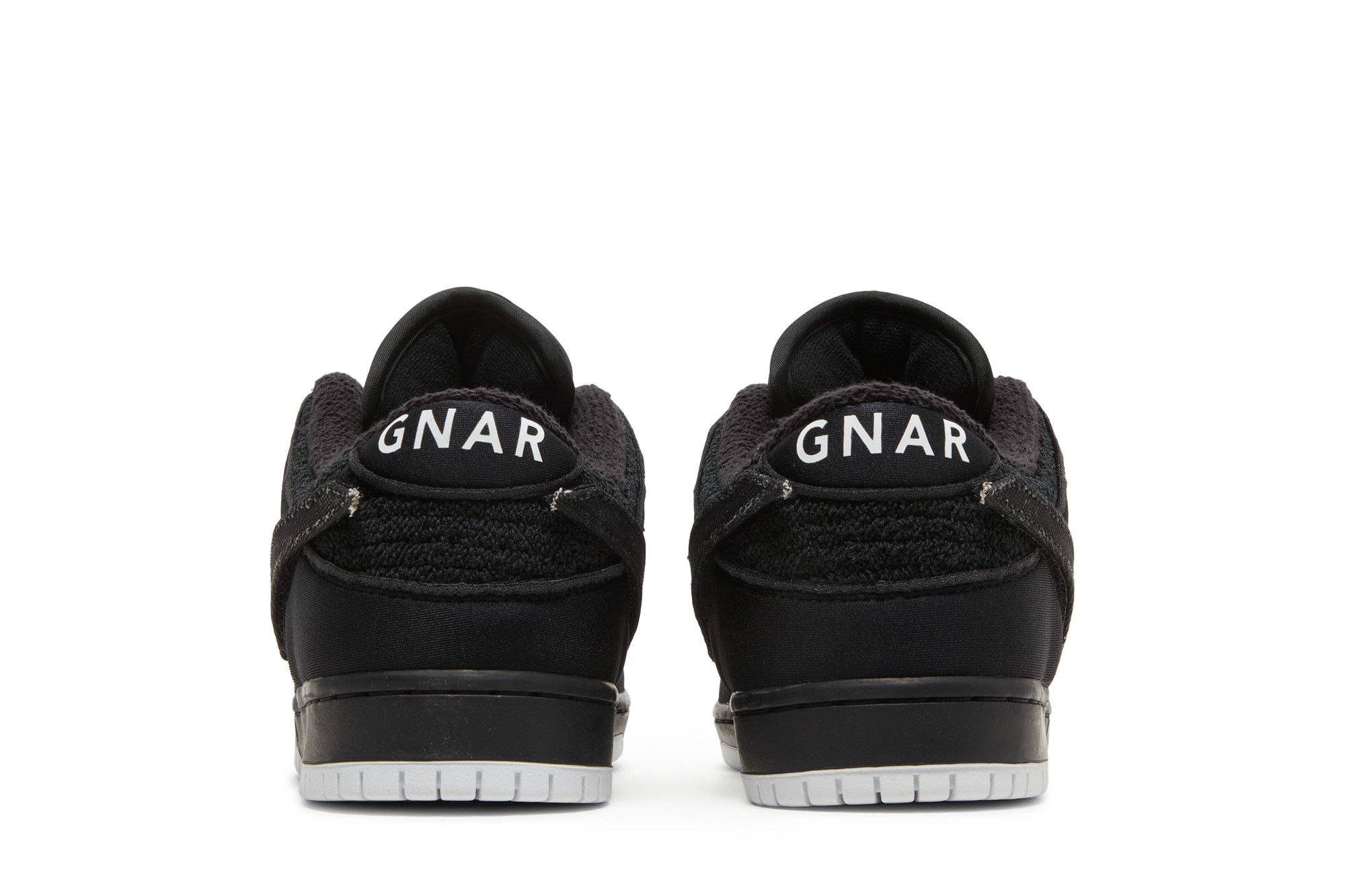 Buy Gnarhunters x Dunk Low SB 'Black' - DH7756 010 | GOAT