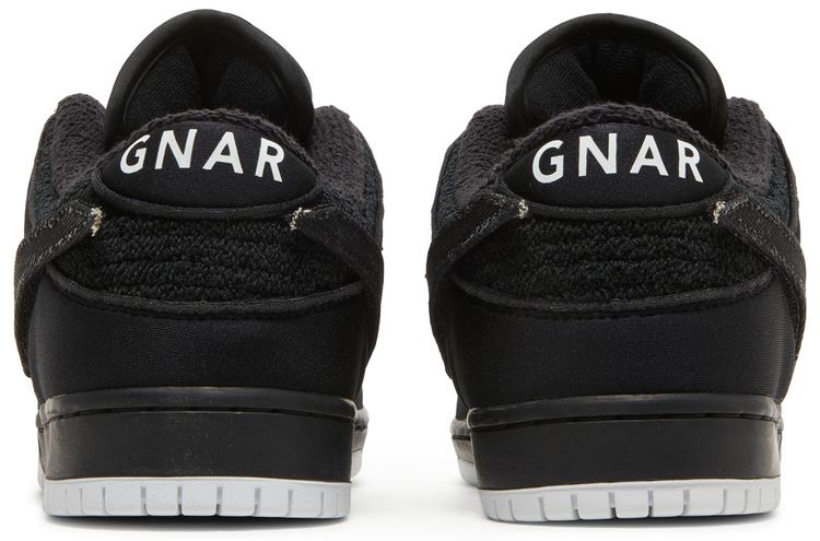 Gnarhunters x Dunk Low SB Black