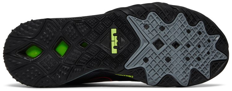 Nike LeBron 18 Low EP Air Max 95 Greedy