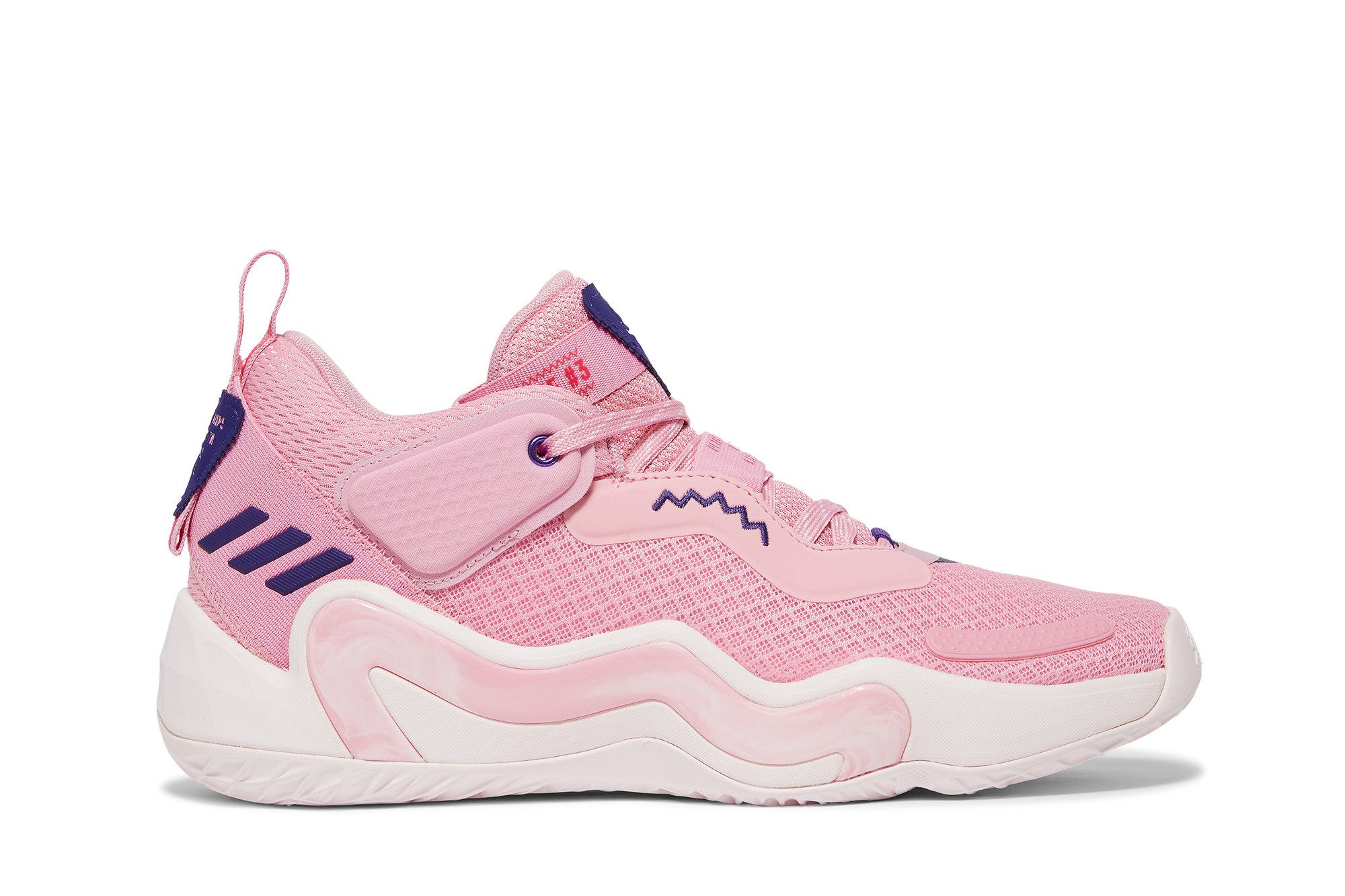 Light pink basketball best sale shoes