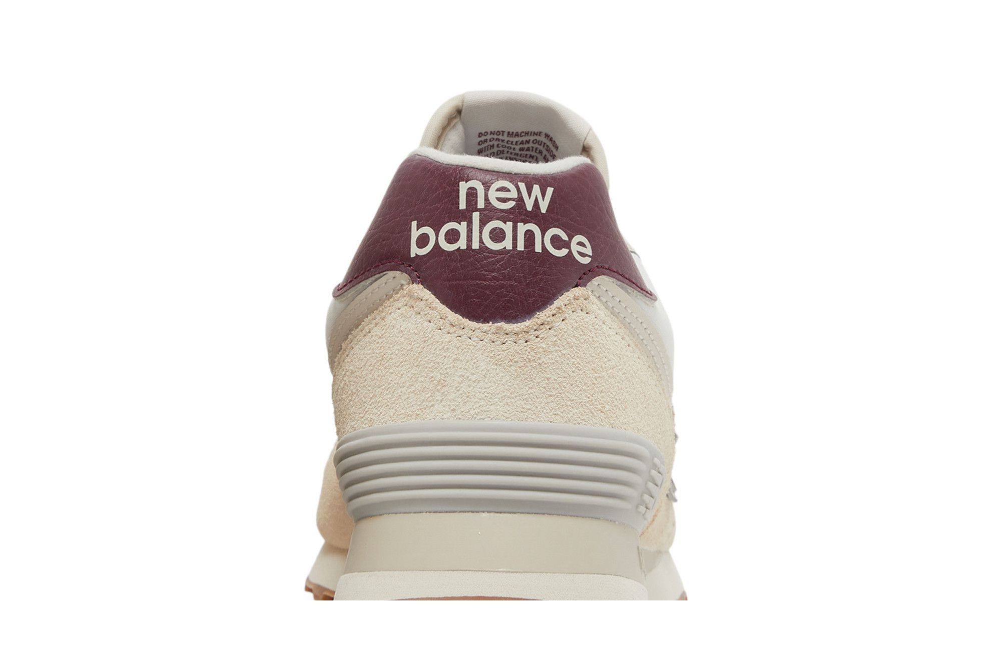 New balance women's 574v2 sneaker 2025