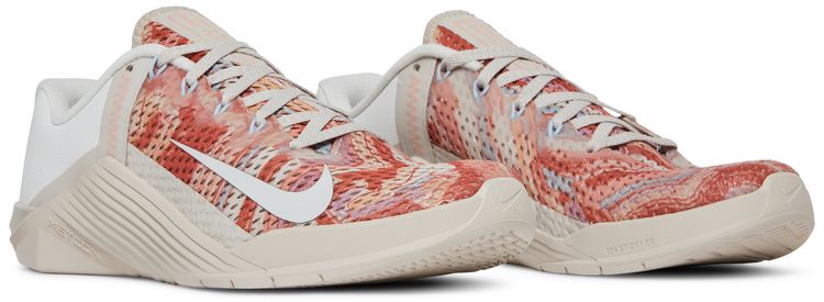 Nike Wmns Metcon 6 Desert Sand Crimson Bliss