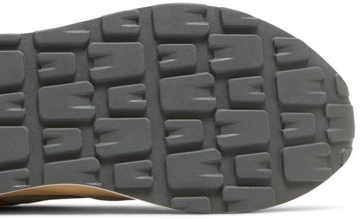 New Balance 5740 Calm Taupe Vibrant Apricot