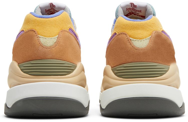 New Balance 5740 Calm Taupe Vibrant Apricot