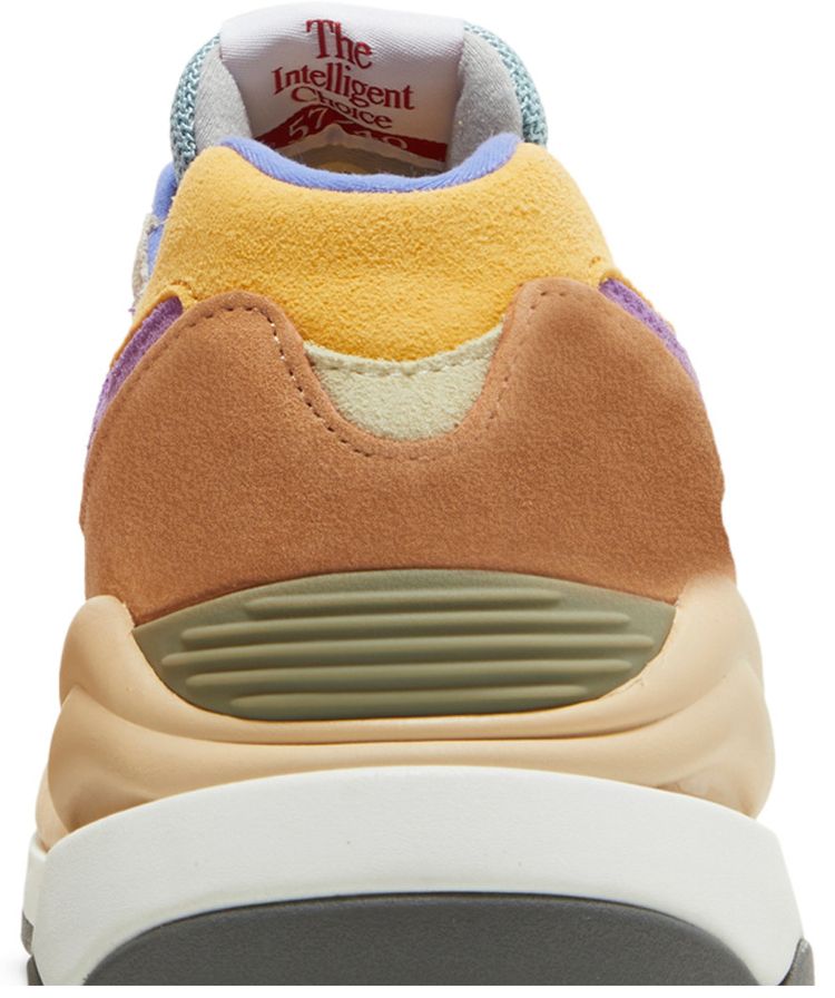 New Balance 5740 Calm Taupe Vibrant Apricot