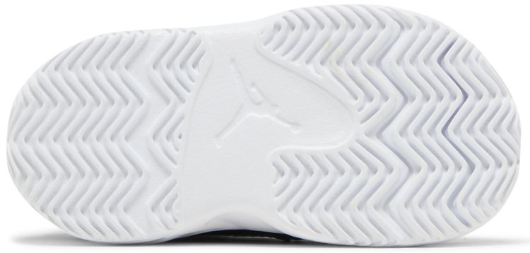 Air Jordan Max Aura 2 TD White Gym Red